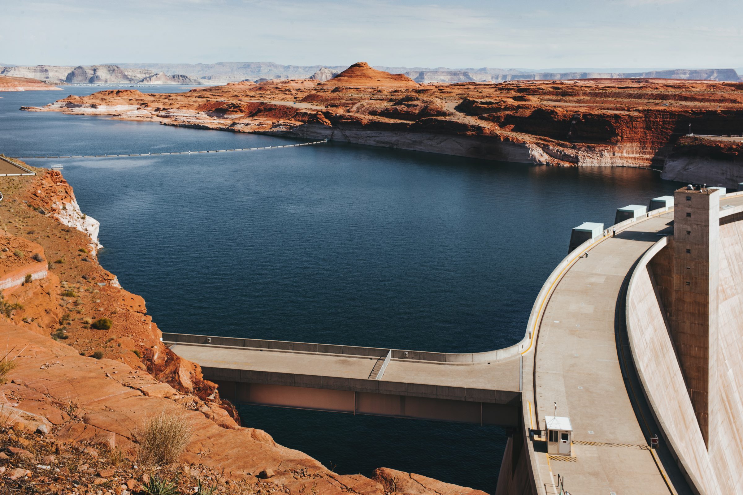 gray concrete dam at daytime
